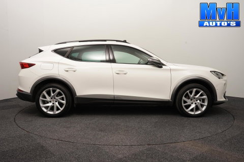 CUPRA Formentor 1.4 TSI PHEV|KUIPSTOEL|PANO|STOEL/STUUR.VERW|SOH97%