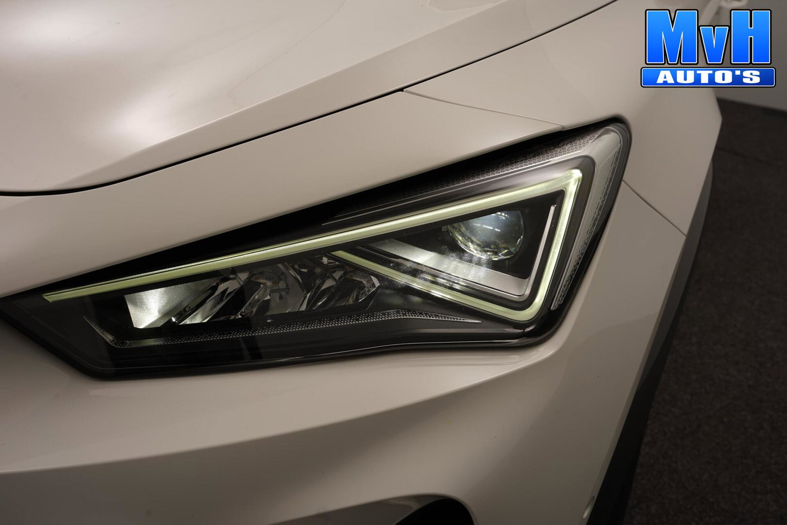 CUPRA Formentor 1.4 TSI PHEV|KUIPSTOEL|PANO|STOEL/STUUR.VERW|SOH97%