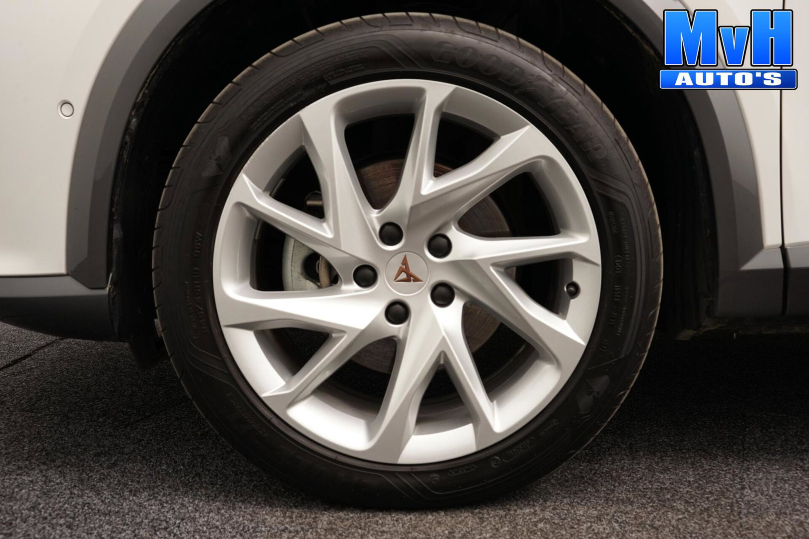 CUPRA Formentor 1.4 TSI PHEV|KUIPSTOEL|PANO|STOEL/STUUR.VERW|SOH97%