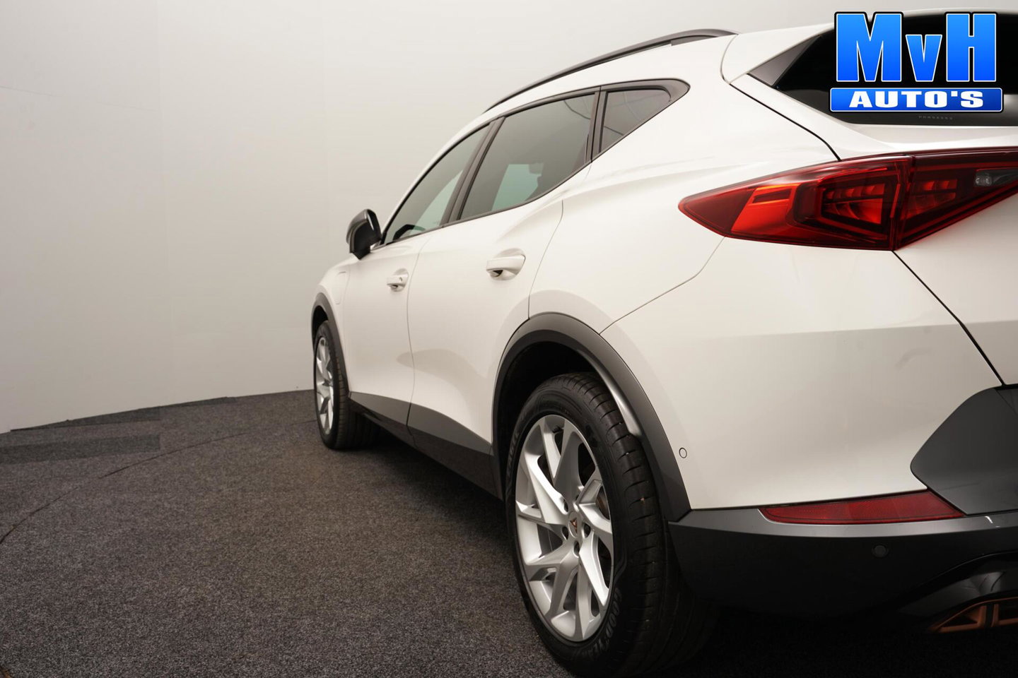 CUPRA Formentor 1.4 TSI PHEV|KUIPSTOEL|PANO|STOEL/STUUR.VERW|SOH97%
