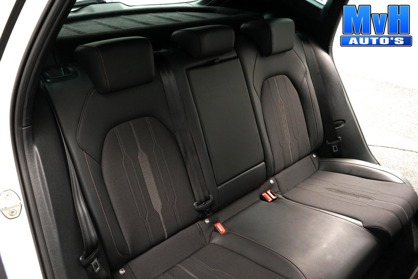 CUPRA Formentor 1.4 TSI PHEV|KUIPSTOEL|PANO|STOEL/STUUR.VERW|SOH97%