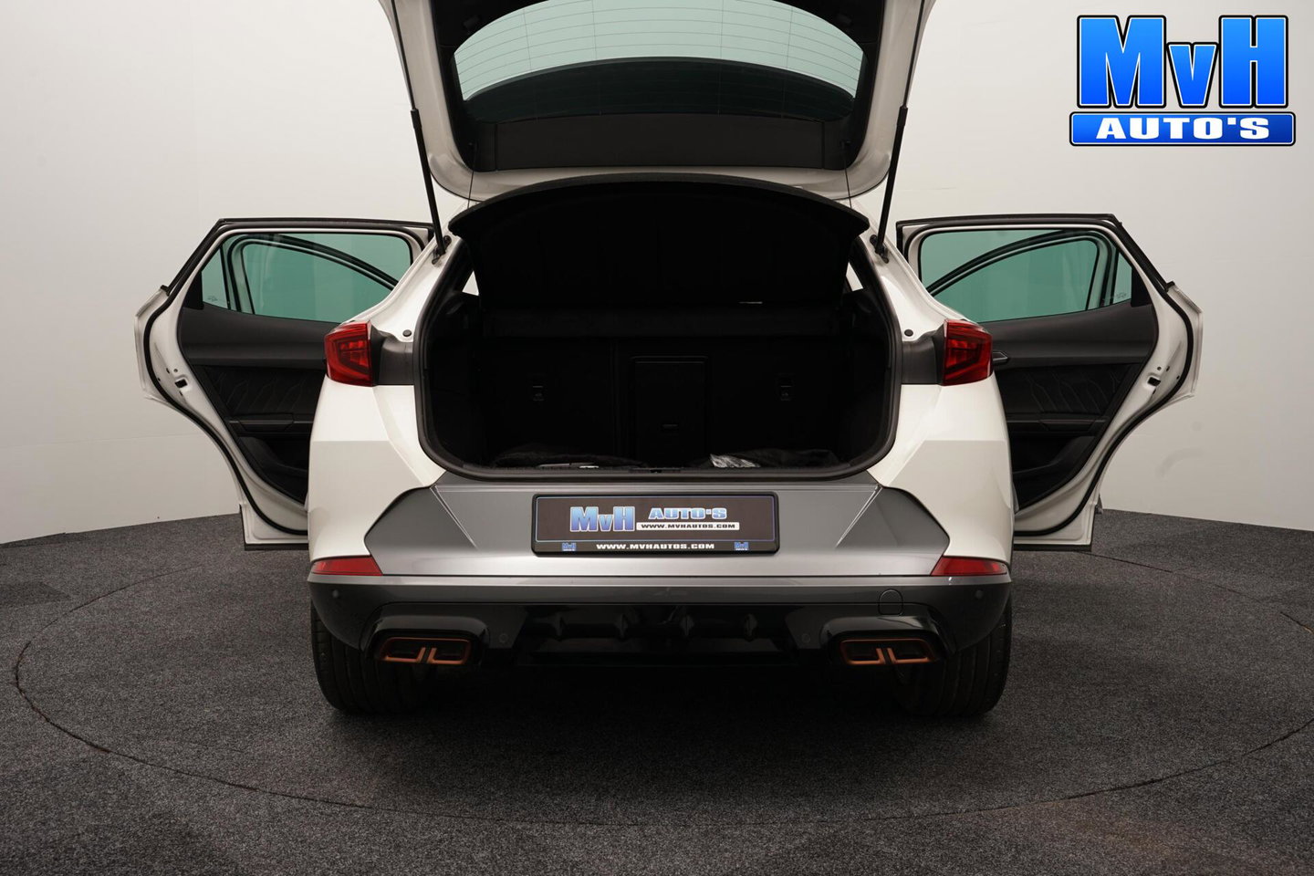 CUPRA Formentor 1.4 TSI PHEV|KUIPSTOEL|PANO|STOEL/STUUR.VERW|SOH97%