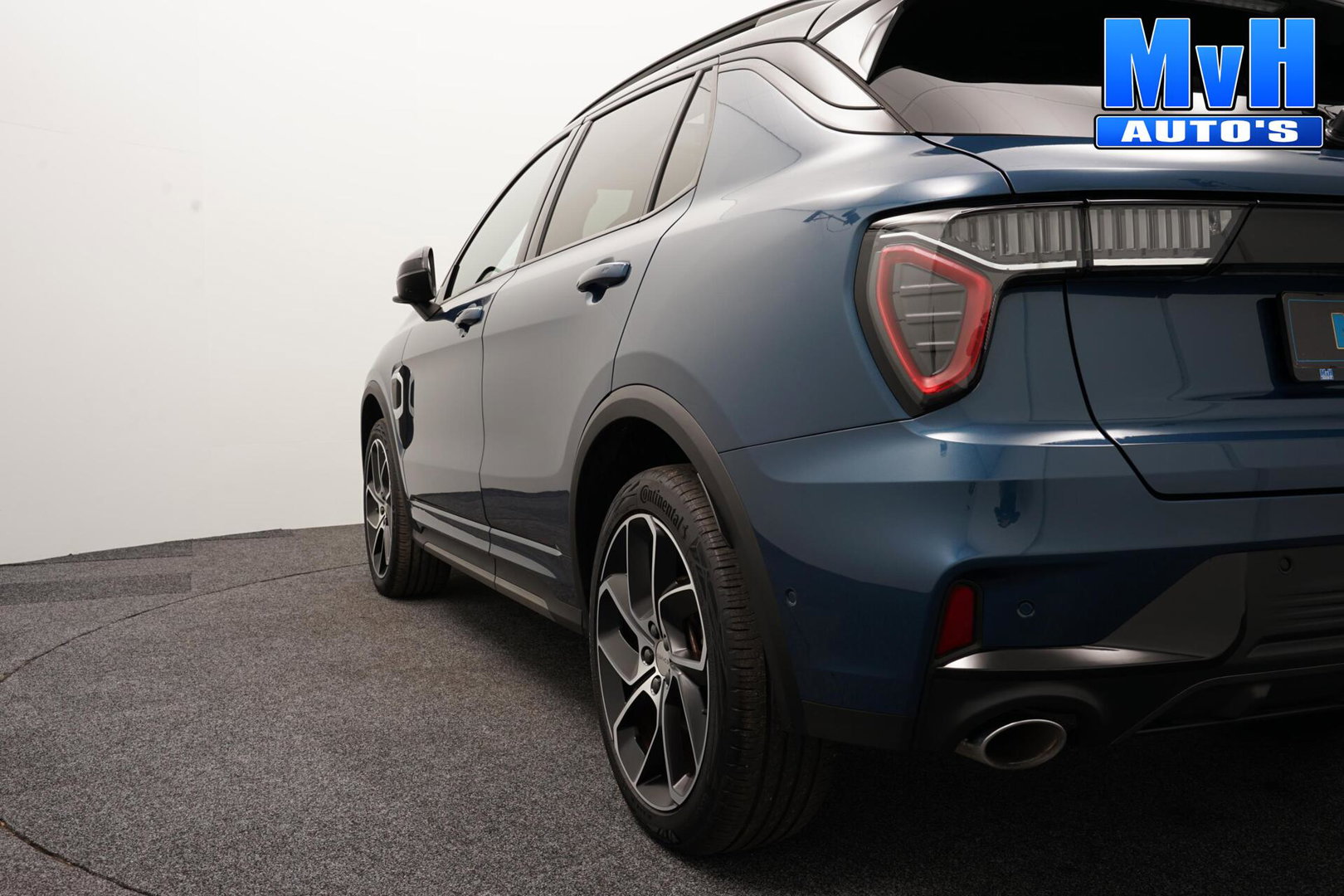 Lynk & Co 01 1.5 PHEV|FULL BLACK|LEER|360°|PANO|262PK|SOH97%