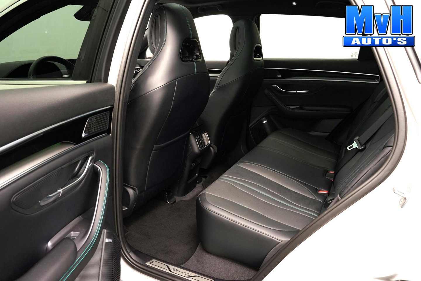 BYD SEAL U 1.5 DM-i FWD Boost|BOMVOL!|PANO|360°|HEAD-UP|NAP|SOH102%