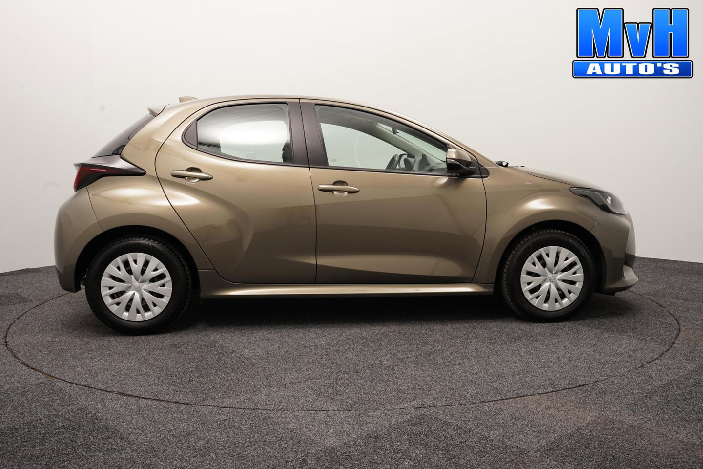 Toyota Yaris 1.5 VVT-i Active|CAMERA|ADAP.CRUISE|CARPLAY|NAP