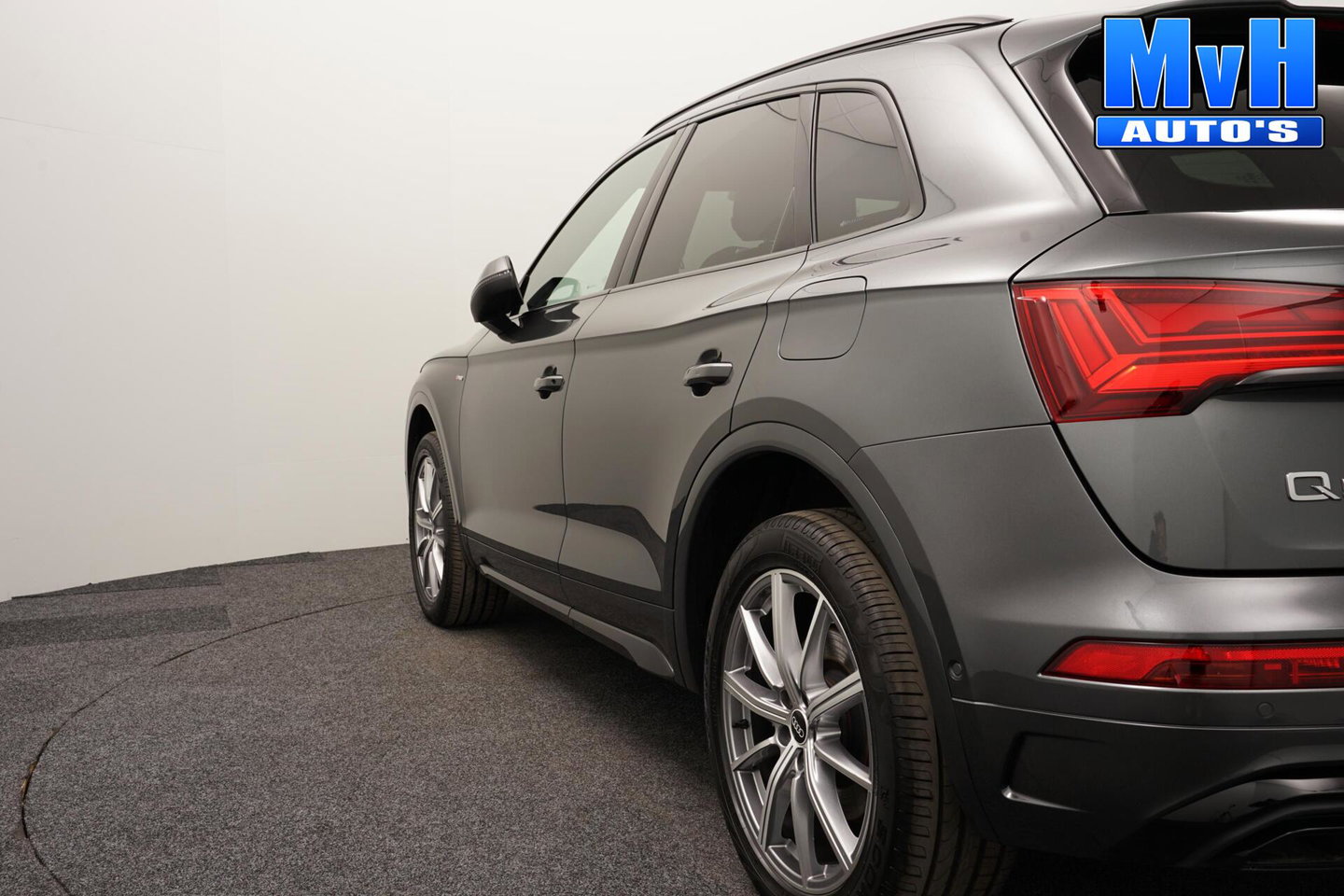 Audi Q5 50 TFSI e S Ed. PHEV|Quattro|PANO|B&O|360°CAM|MATRIX|SOH91%