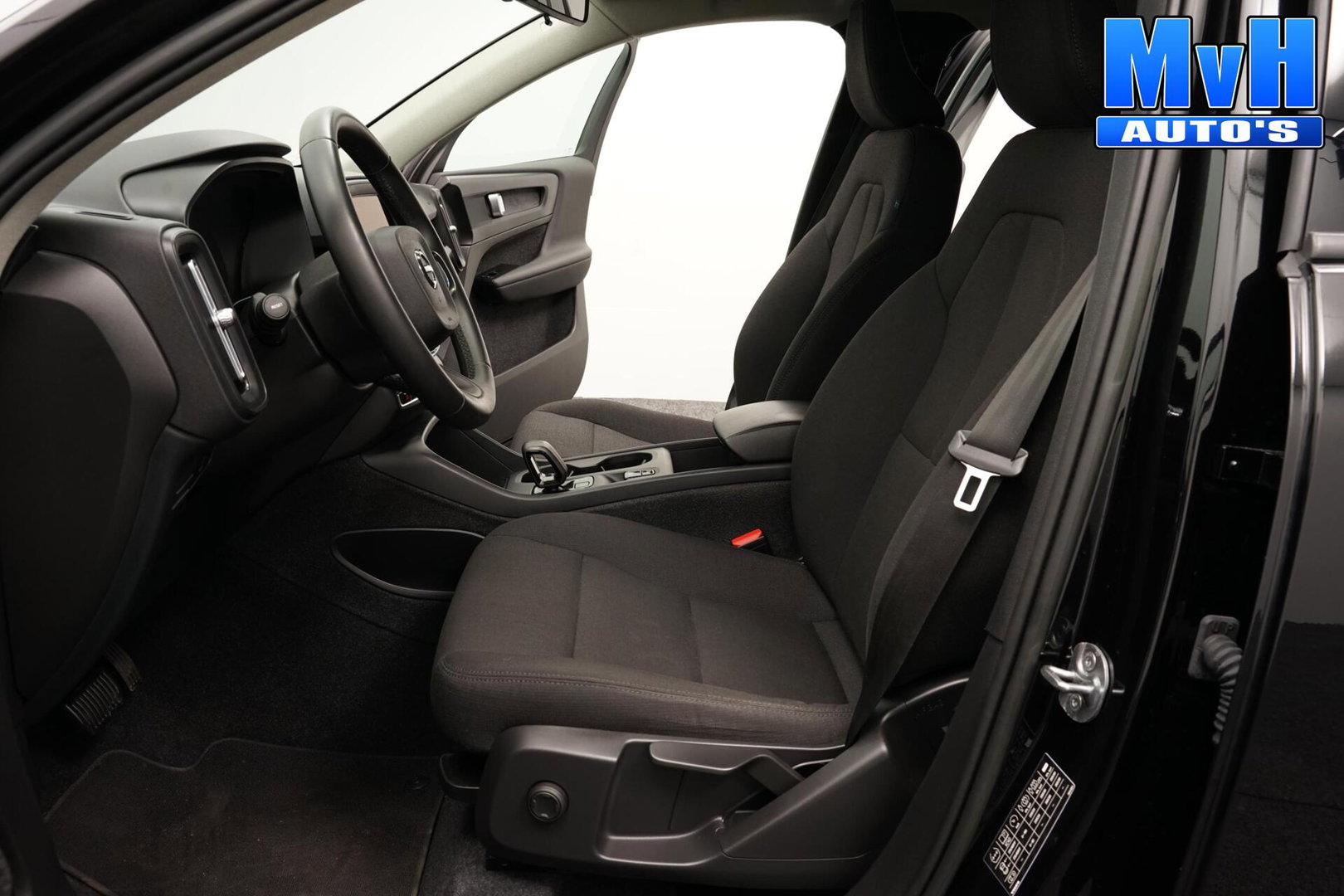Volvo XC40 2.0 B3 Essential|MHEV|163PK|STOEL/STUUR.VERW|CAMERA