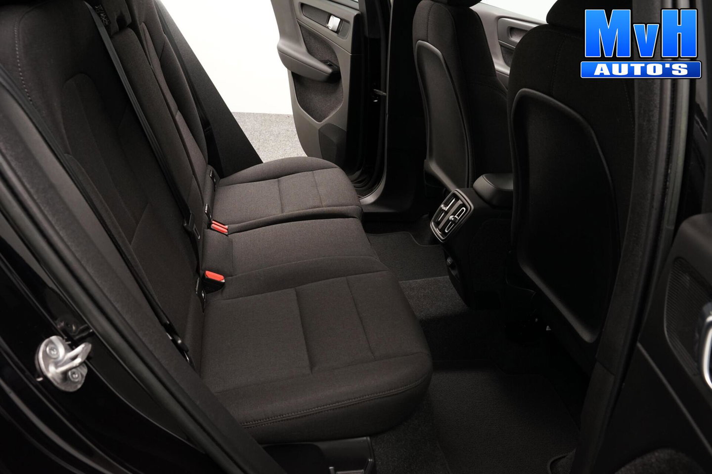 Volvo XC40 2.0 B3 Essential|MHEV|163PK|STOEL/STUUR.VERW|CAMERA