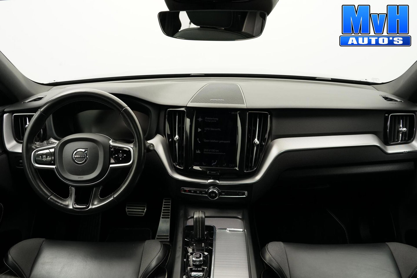Volvo XC60 2.0 PHEV T6 AWD R-Design|PANO|H/K|TREKH|SOH93%