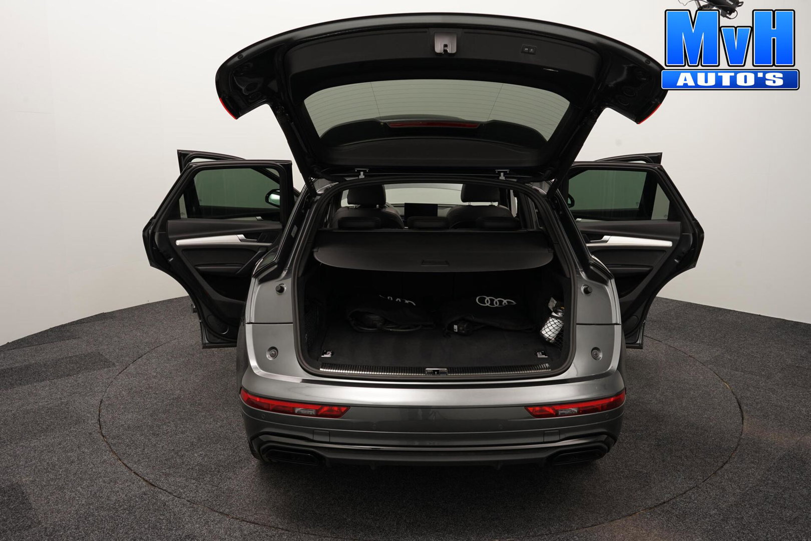 Audi Q5 50 TFSI e S Ed. PHEV|Quattro|300PK|PANO|MATRIX|SOH95%