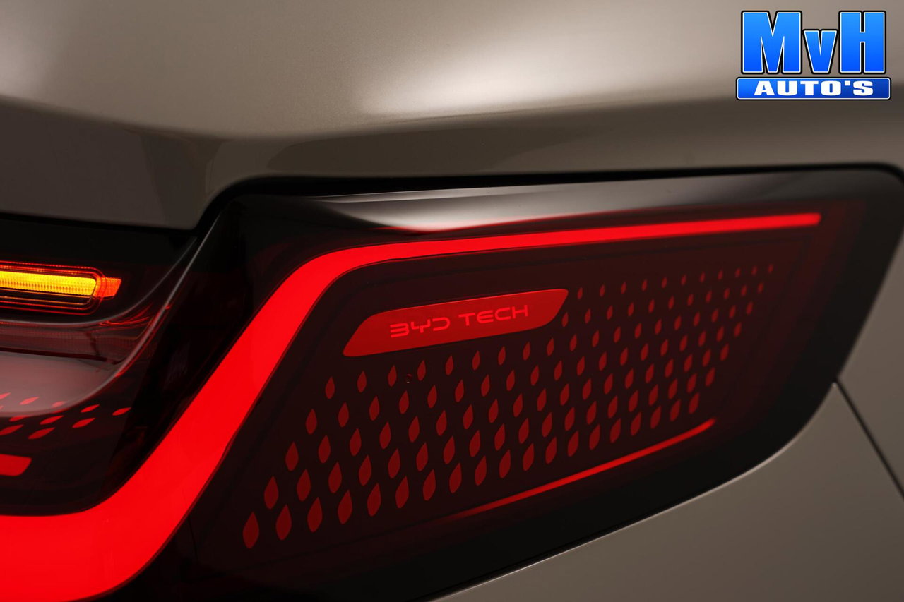 BYD SEAL U