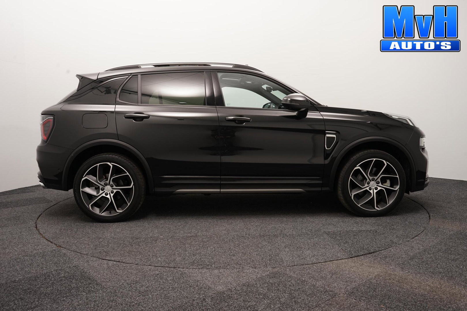 Lynk & Co 01 1.5 PHEV|FULL BLACK|360°CAM|PANO|262PK|SOH95%