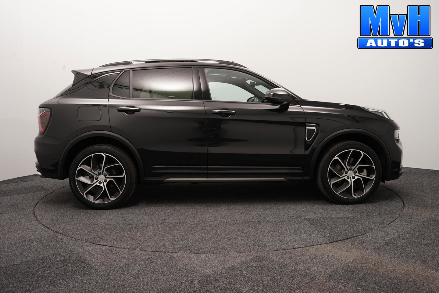 Lynk & Co 01 1.5 PHEV|FULL BLACK|360°CAM|PANO|262PK|SOH95%
