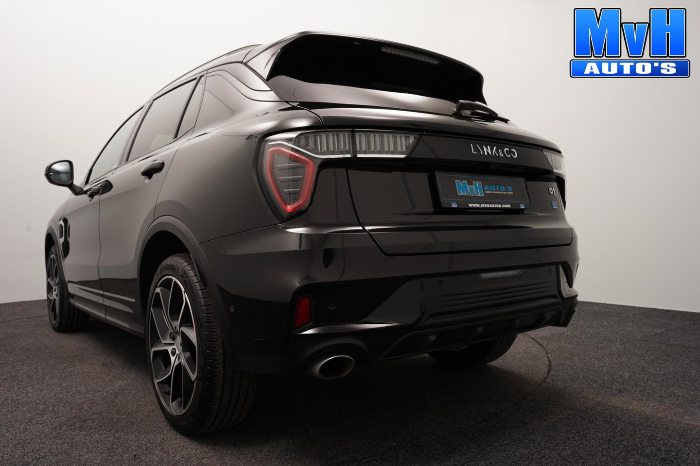 Lynk & Co 01 1.5 PHEV|FULL BLACK|360°CAM|PANO|262PK|SOH95%