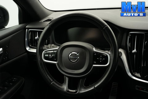 Volvo V60 2.0 B3 R-Design|PANO|STOEL/STUUR.VERW|AUTO.PILOT