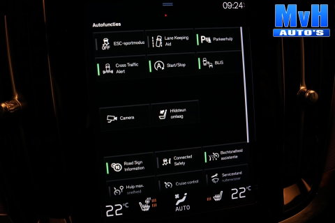 Volvo V60 2.0 B3 R-Design|PANO|STOEL/STUUR.VERW|AUTO.PILOT