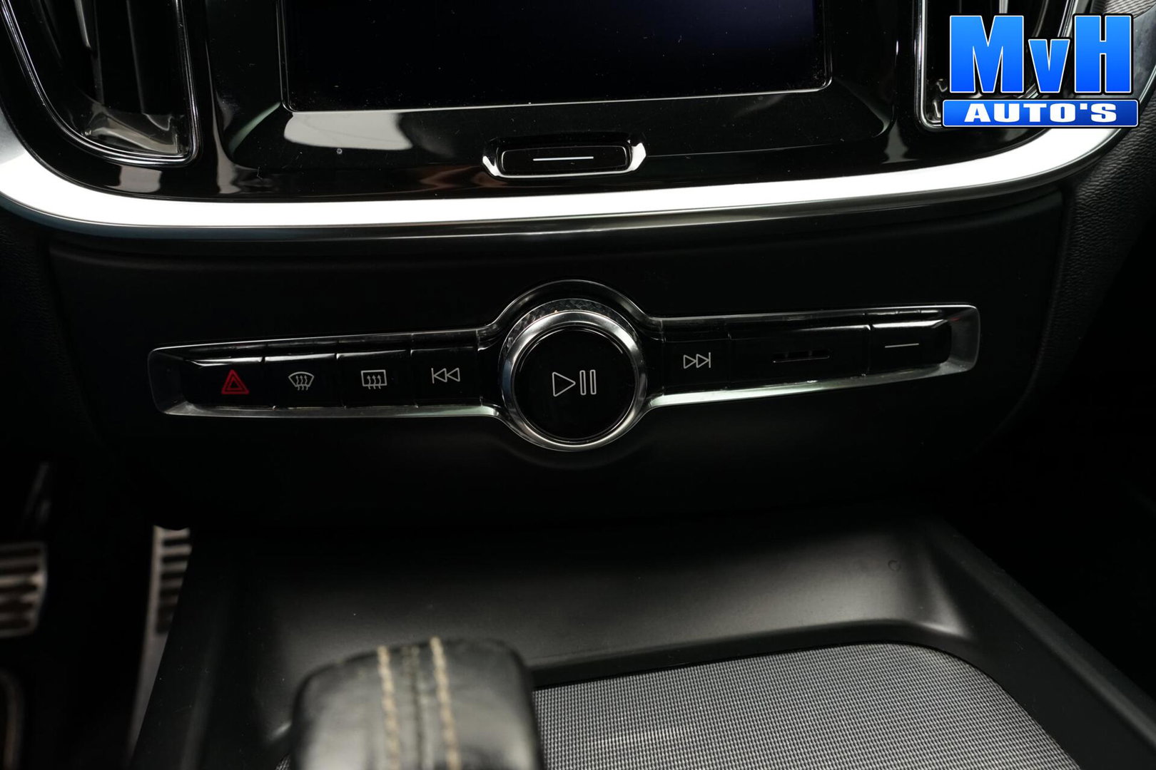 Volvo V60 2.0 B3 R-Design|PANO|STOEL/STUUR.VERW|AUTO.PILOT