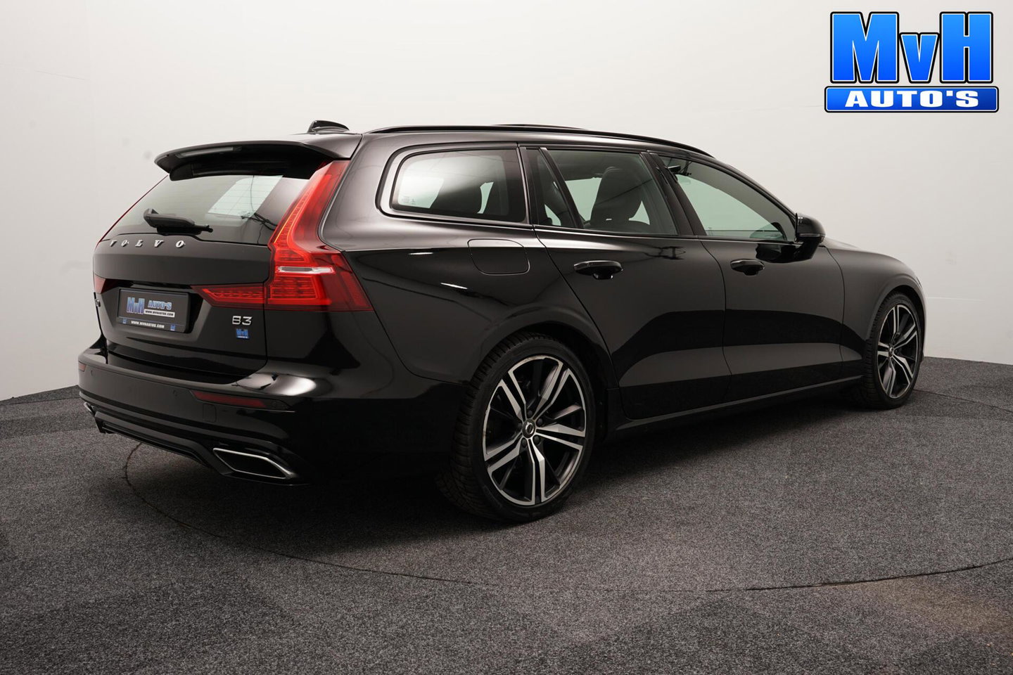 Volvo V60 2.0 B3 R-Design|PANO|STOEL/STUUR.VERW|AUTO.PILOT