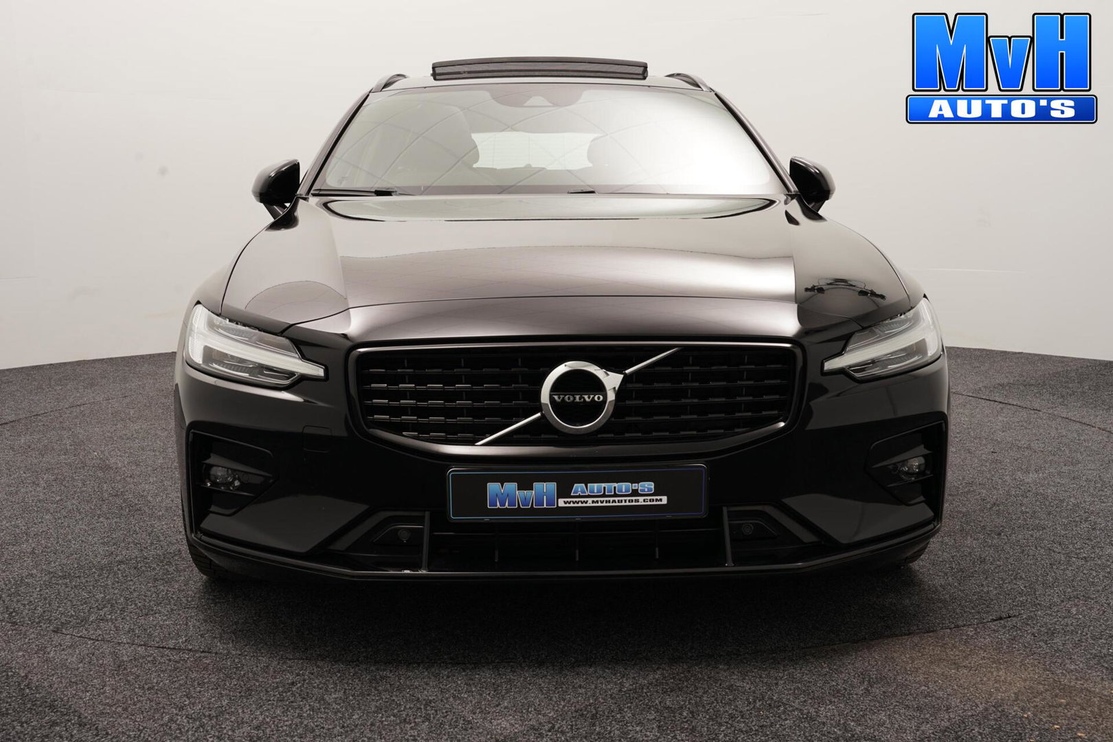 Volvo V60 2.0 B3 R-Design|PANO|STOEL/STUUR.VERW|AUTO.PILOT