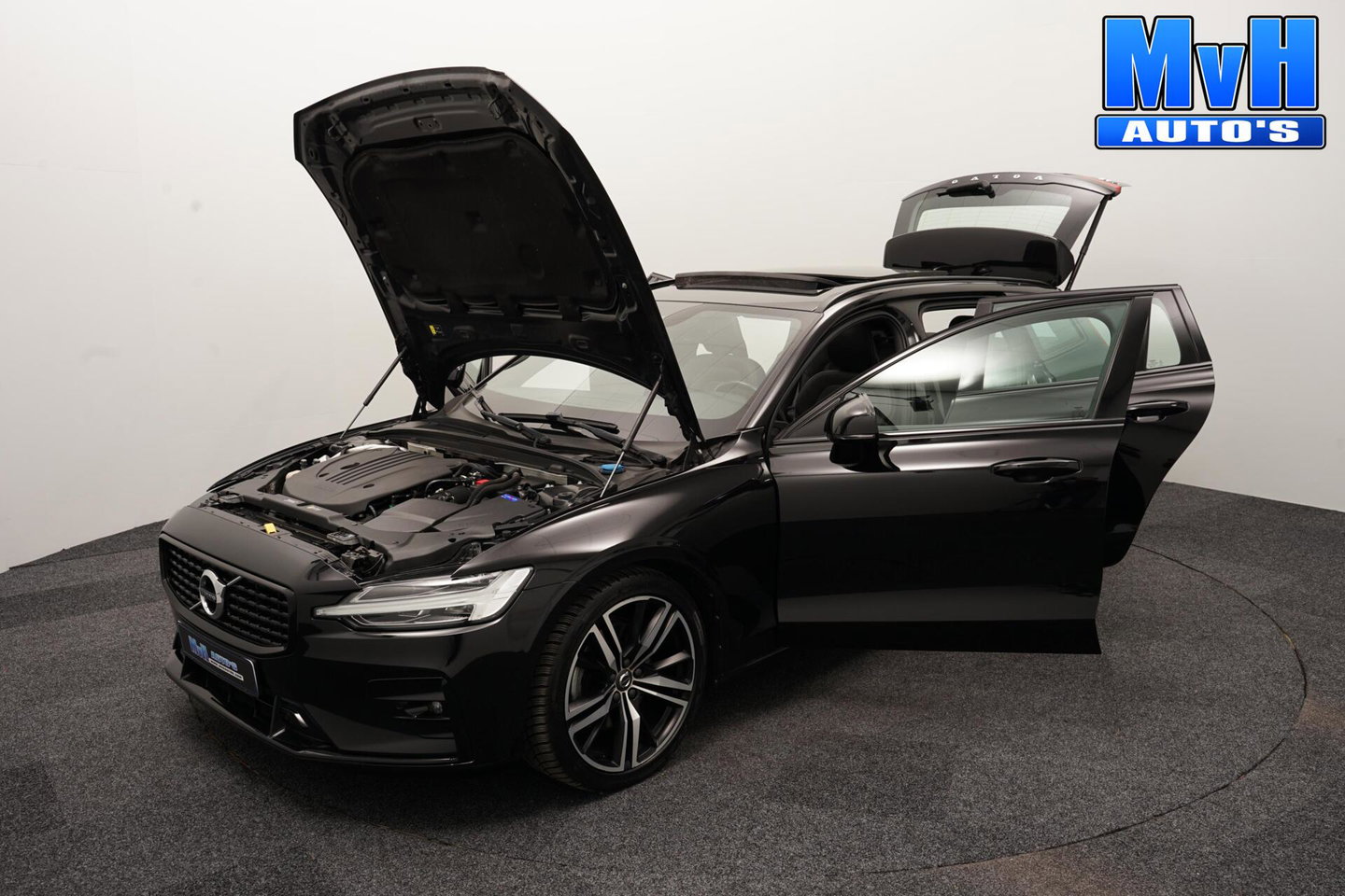 Volvo V60 2.0 B3 R-Design|PANO|STOEL/STUUR.VERW|AUTO.PILOT