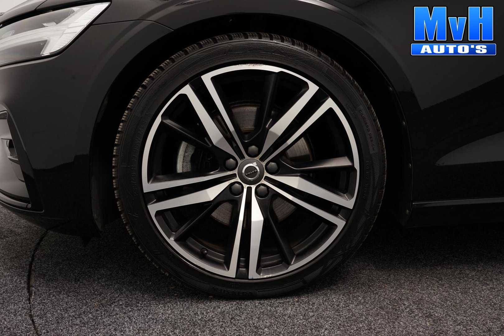 Volvo V60 2.0 B3 R-Design|PANO|STOEL/STUUR.VERW|AUTO.PILOT