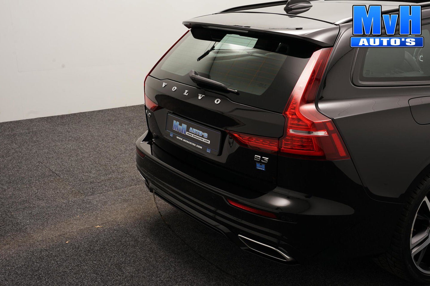 Volvo V60 2.0 B3 R-Design|PANO|STOEL/STUUR.VERW|AUTO.PILOT