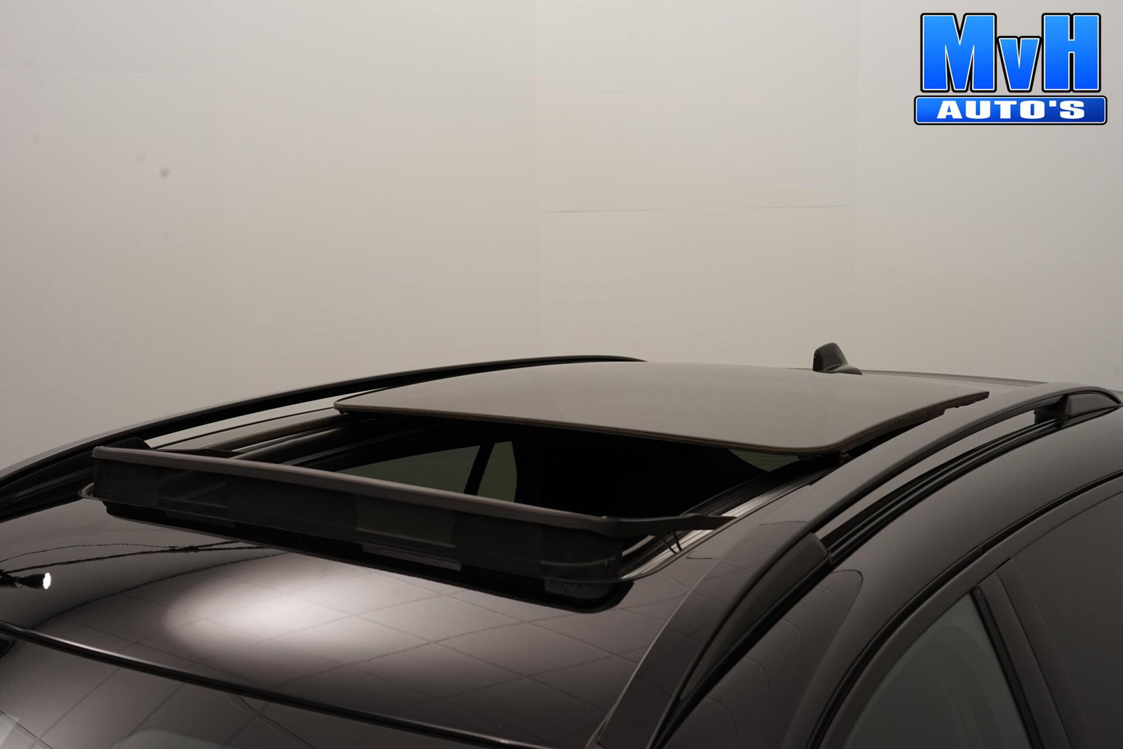 Lynk & Co 01 1.5 PHEV|FULL BLACK|ZWARTE.HEMEL|PANO|SOH99%
