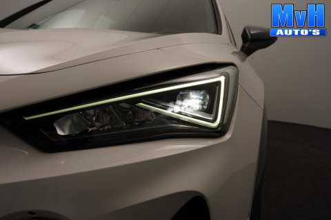 CUPRA Formentor 1.4 PHEV|PANO|STUUR.VERW|TREKHAAK|CAM|SOH91%