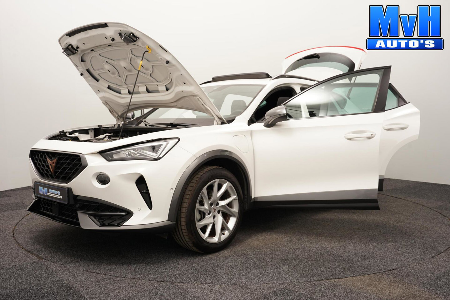 CUPRA Formentor 1.4 PHEV|PANO|STUUR.VERW|TREKHAAK|CAM|SOH91%