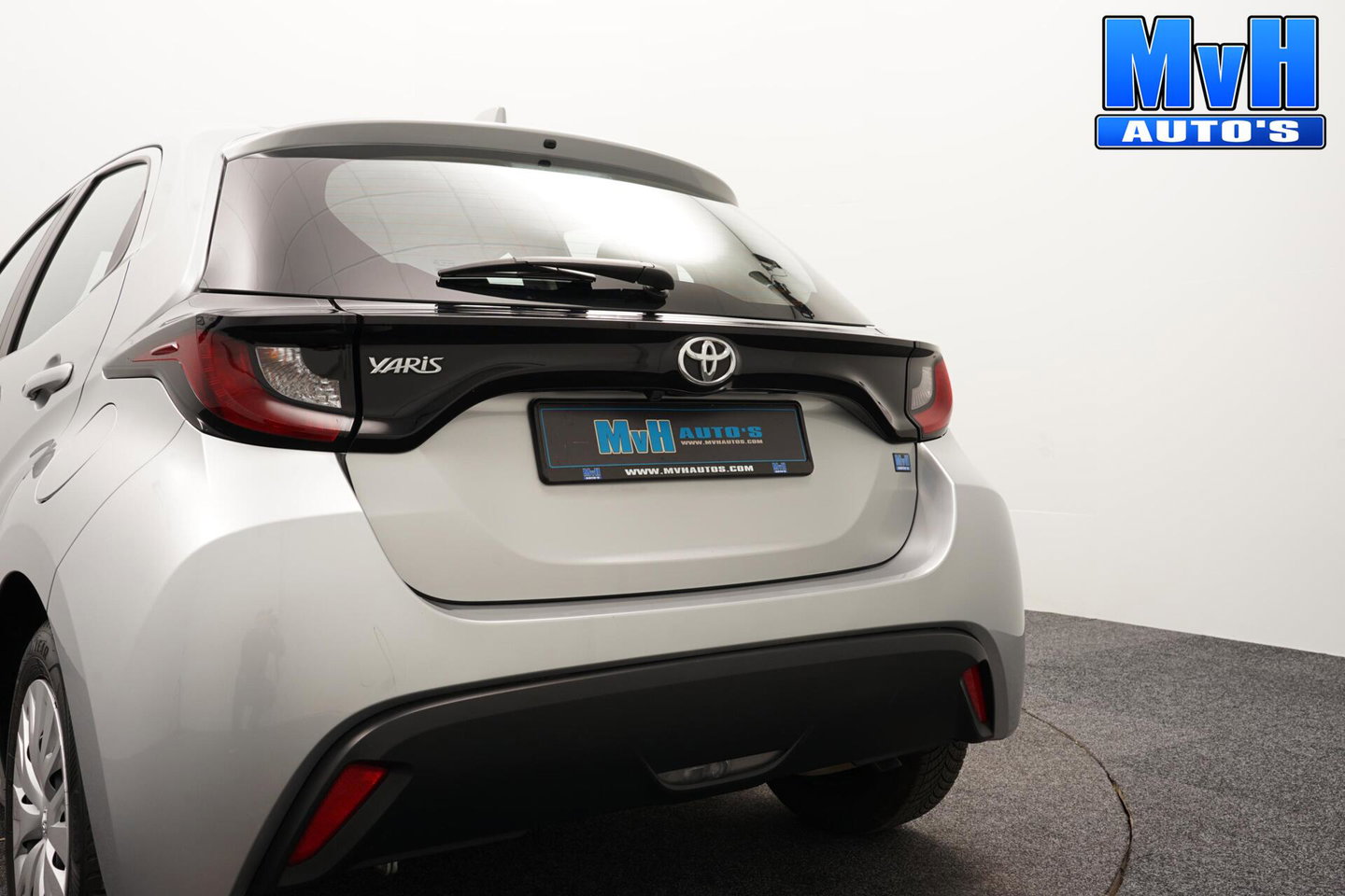 Toyota Yaris 1.5 VVT-i Active|CAMERA|ADAP.CRUISE|CARPLAY|NAP