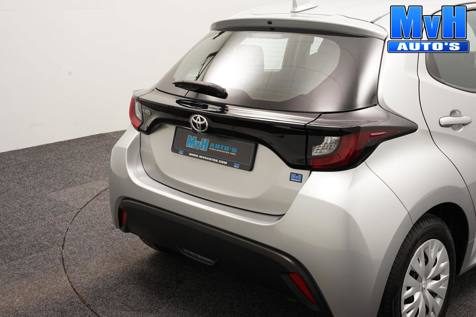 Toyota Yaris 1.5 VVT-i Active|CAMERA|ADAP.CRUISE|CARPLAY|NAP