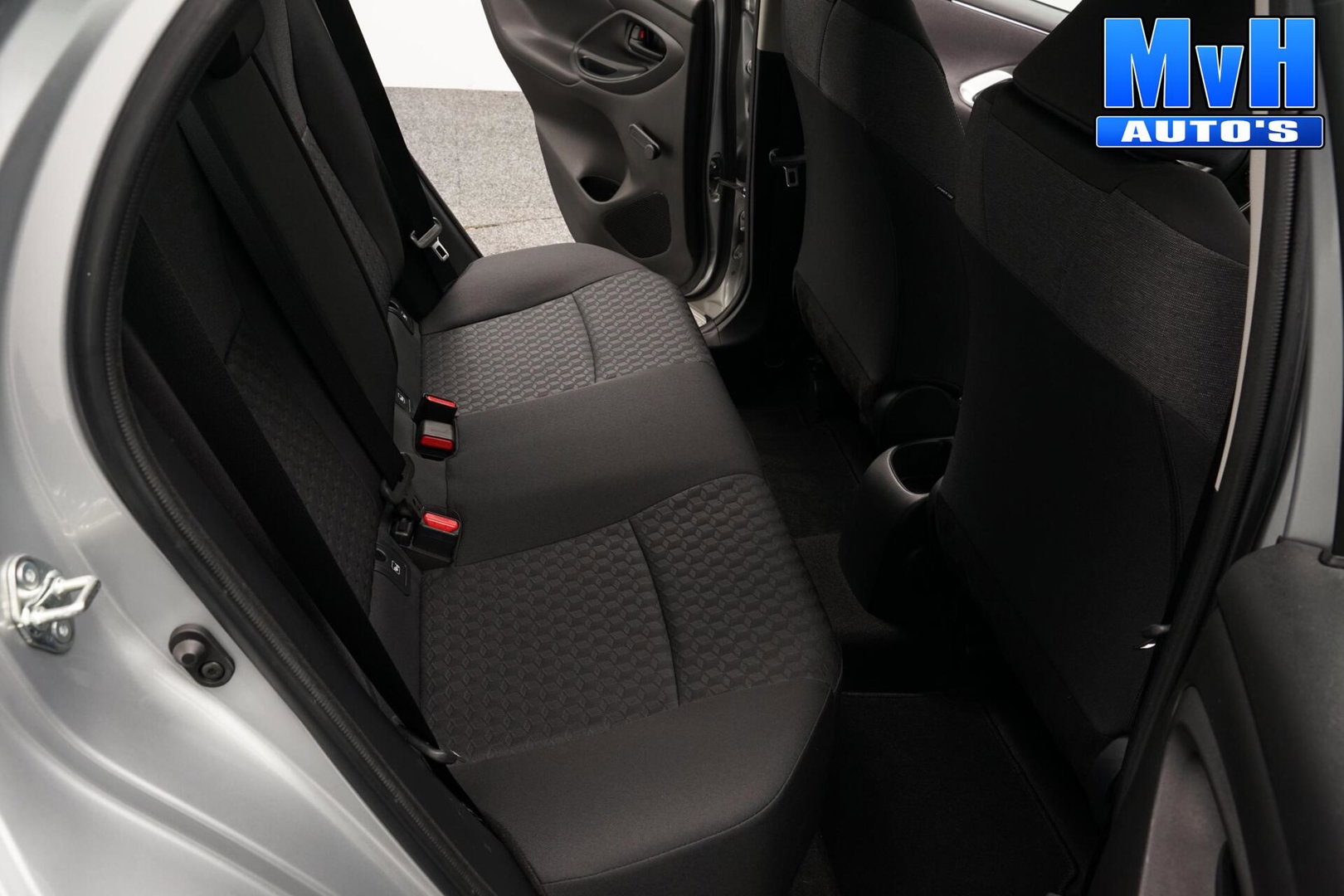 Toyota Yaris 1.5 VVT-i Active|CAMERA|ADAP.CRUISE|CARPLAY|NAP