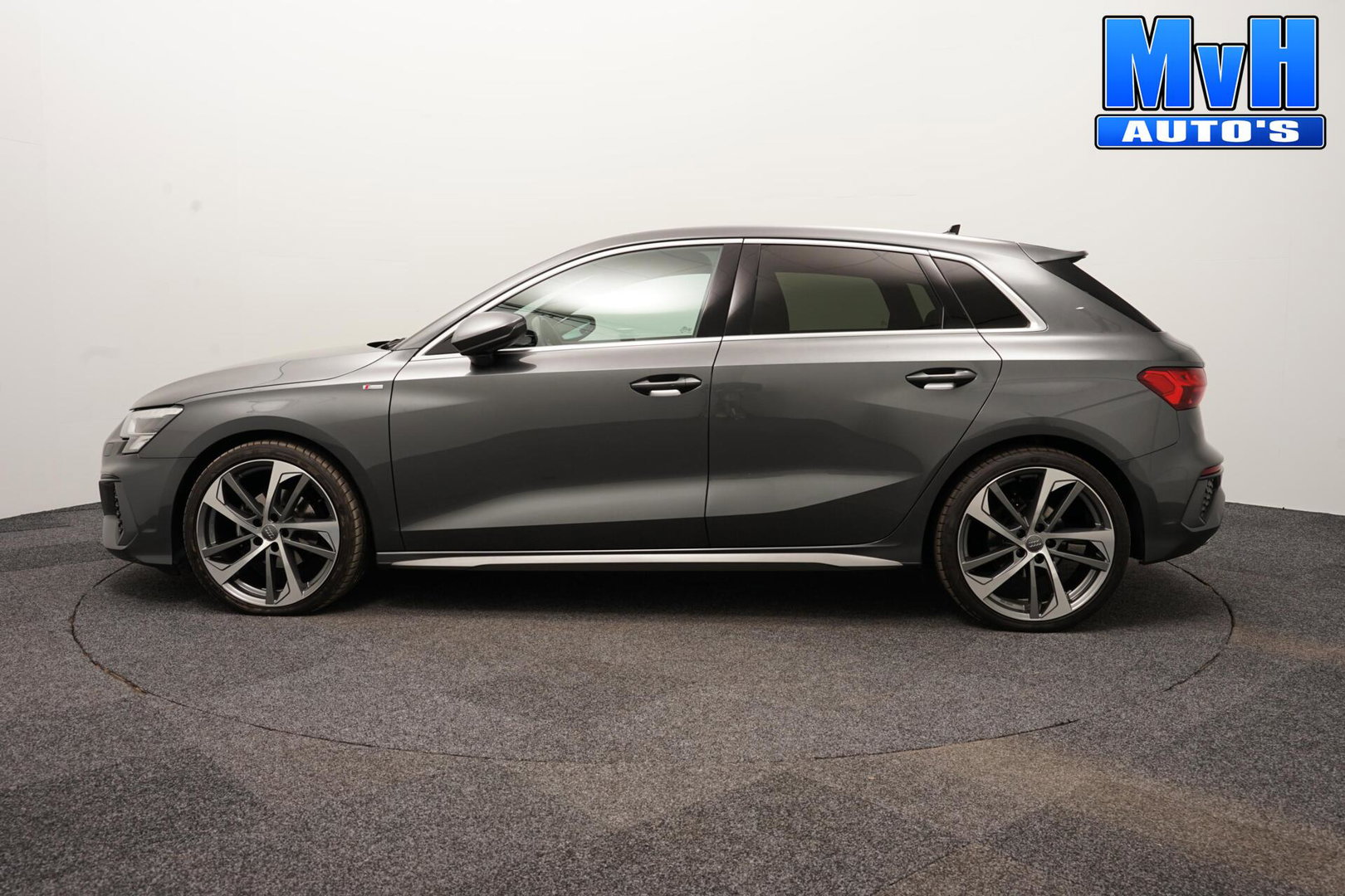 Audi A3 Sportback 30 TFSI S-Line|MATRIX-LED|ACC|19INCH|NAP