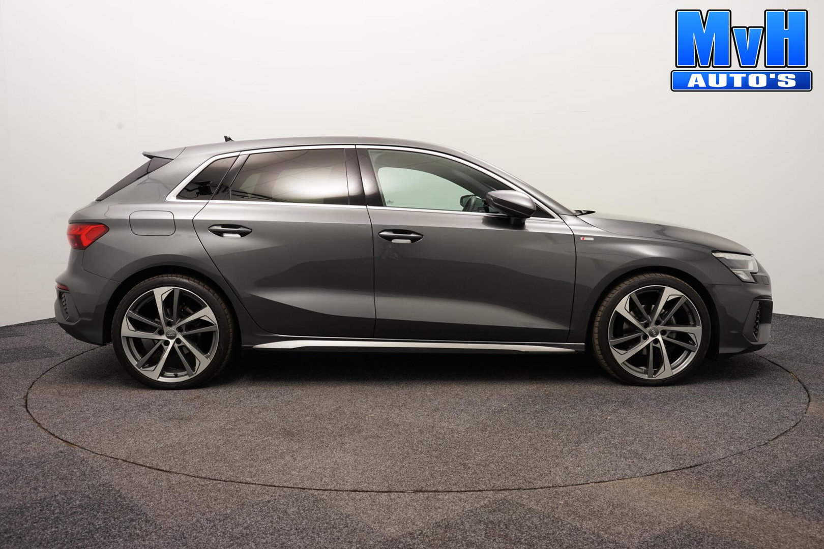 Audi A3 Sportback 30 TFSI S-Line|MATRIX-LED|ACC|19INCH|NAP