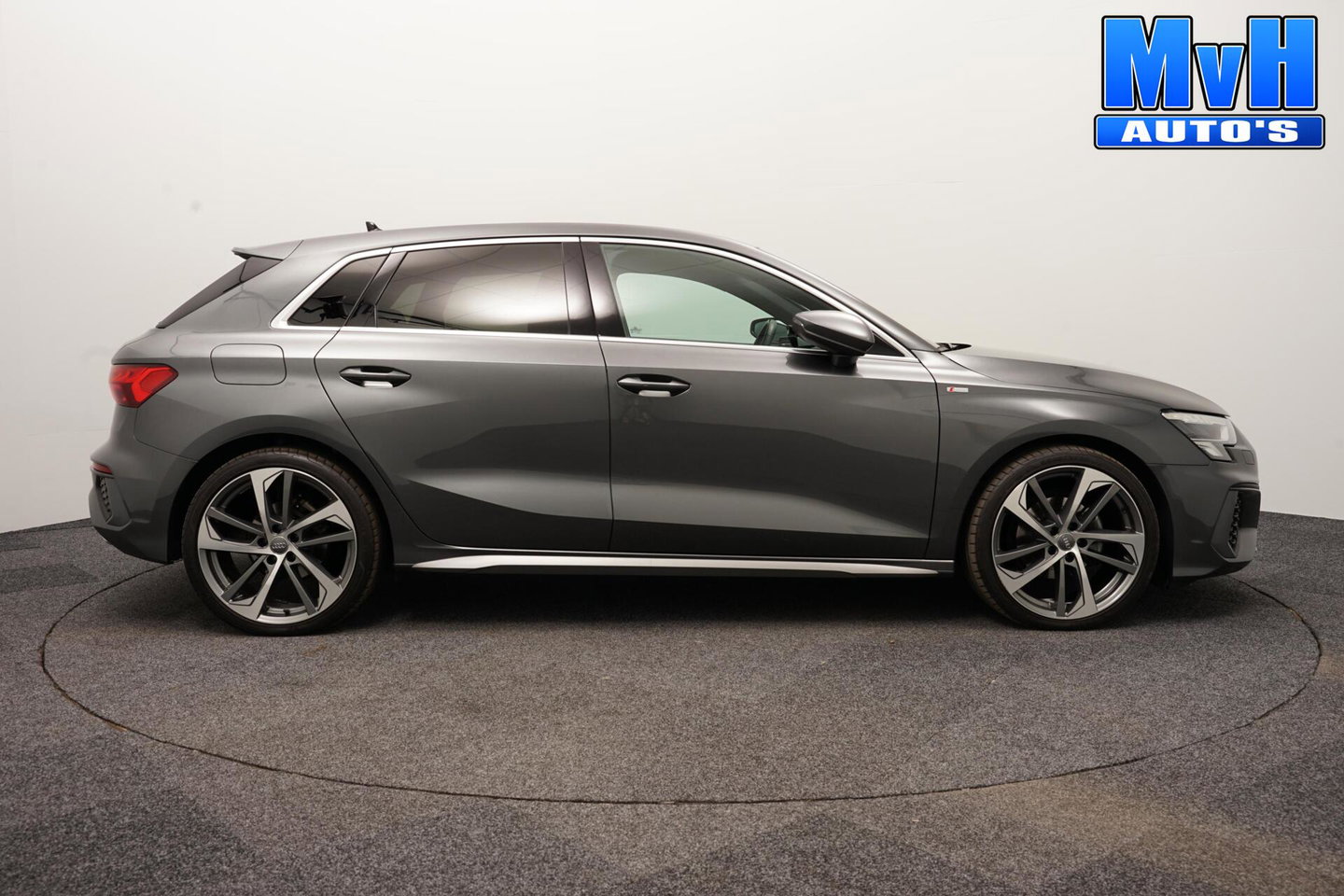Audi A3 Sportback 30 TFSI S-Line|MATRIX-LED|ACC|19INCH|NAP