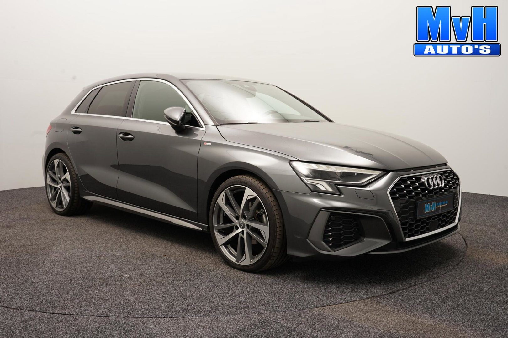 Audi A3 Sportback 30 TFSI S-Line|MATRIX-LED|ACC|19INCH|NAP