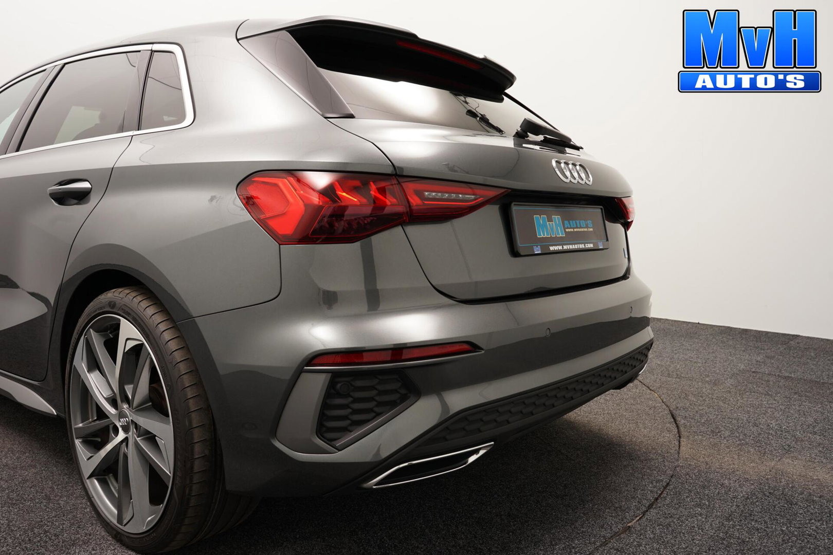 Audi A3 Sportback 30 TFSI S-Line|MATRIX-LED|ACC|19INCH|NAP