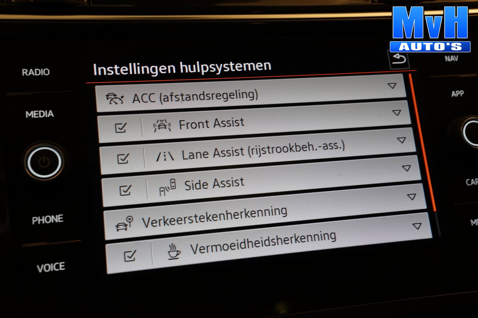 Volkswagen Tiguan 1.4 TSI PHEV R-Line Business+|PANO|IQ-LIGHT|SOH100%