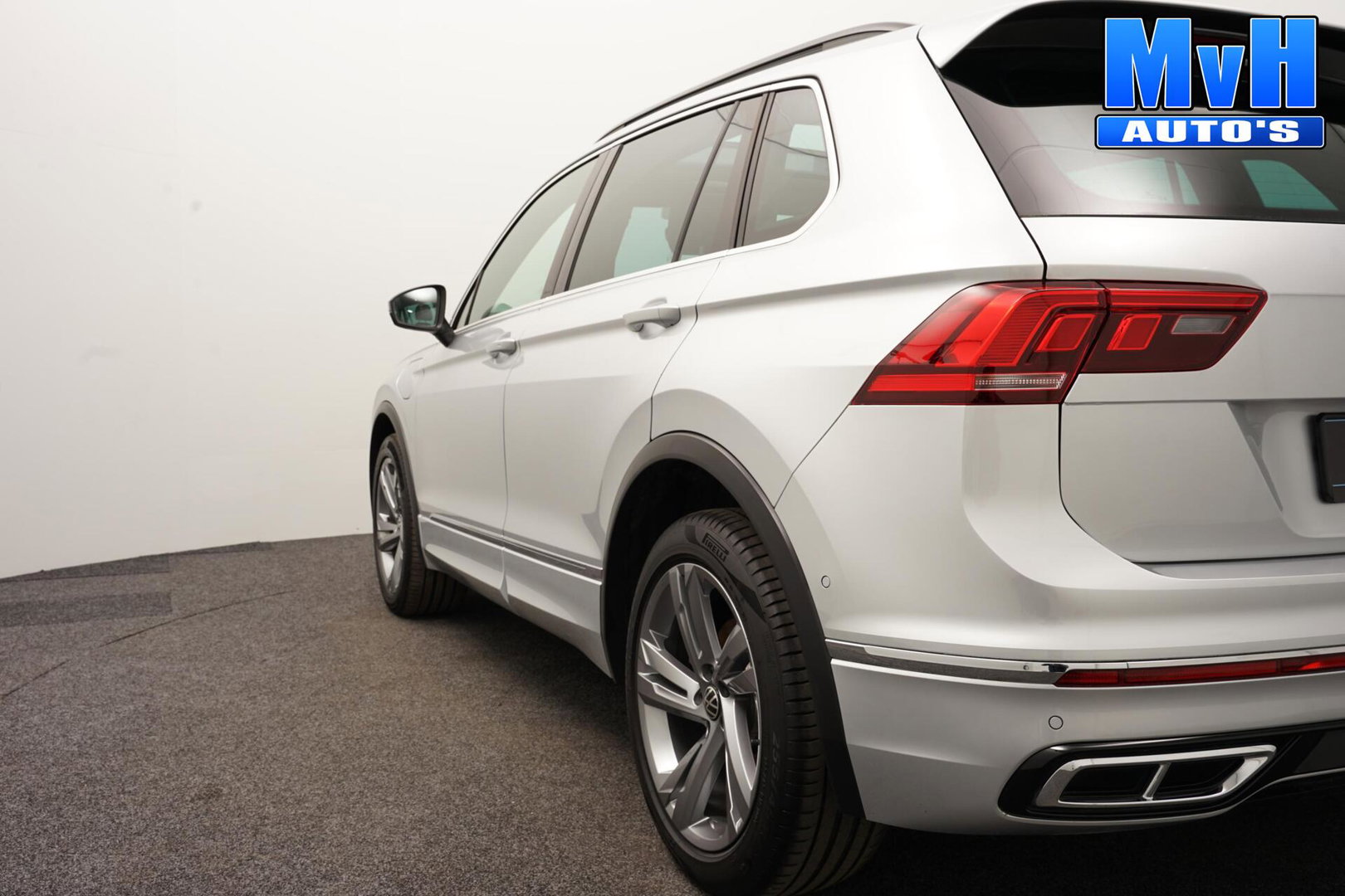 Volkswagen Tiguan 1.4 TSI PHEV R-Line Business+|PANO|IQ-LIGHT|SOH100%