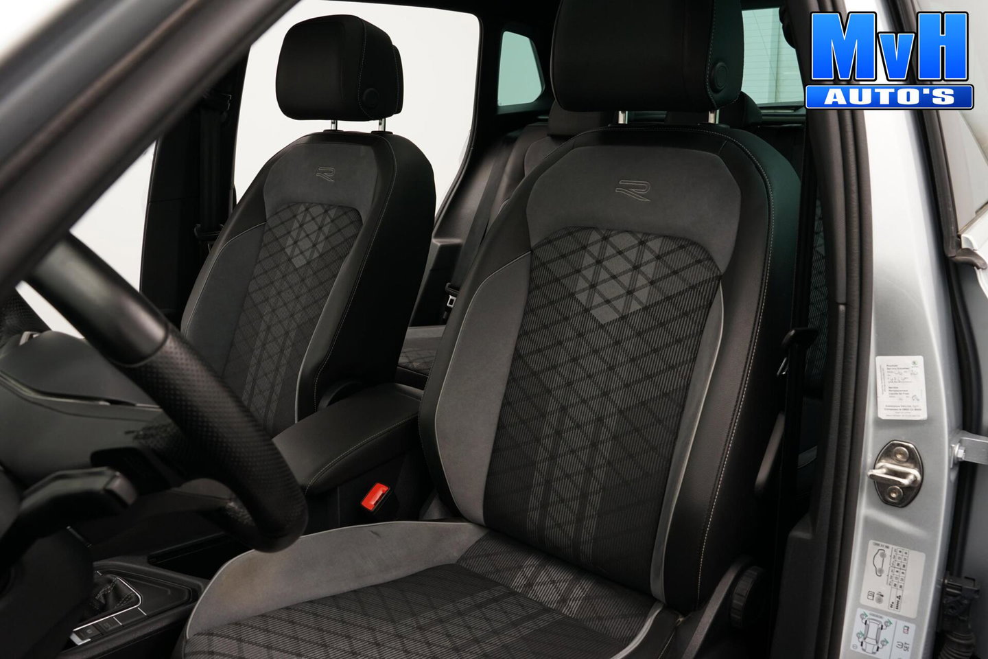 Volkswagen Tiguan 1.4 TSI PHEV R-Line Business+|PANO|IQ-LIGHT|SOH100%