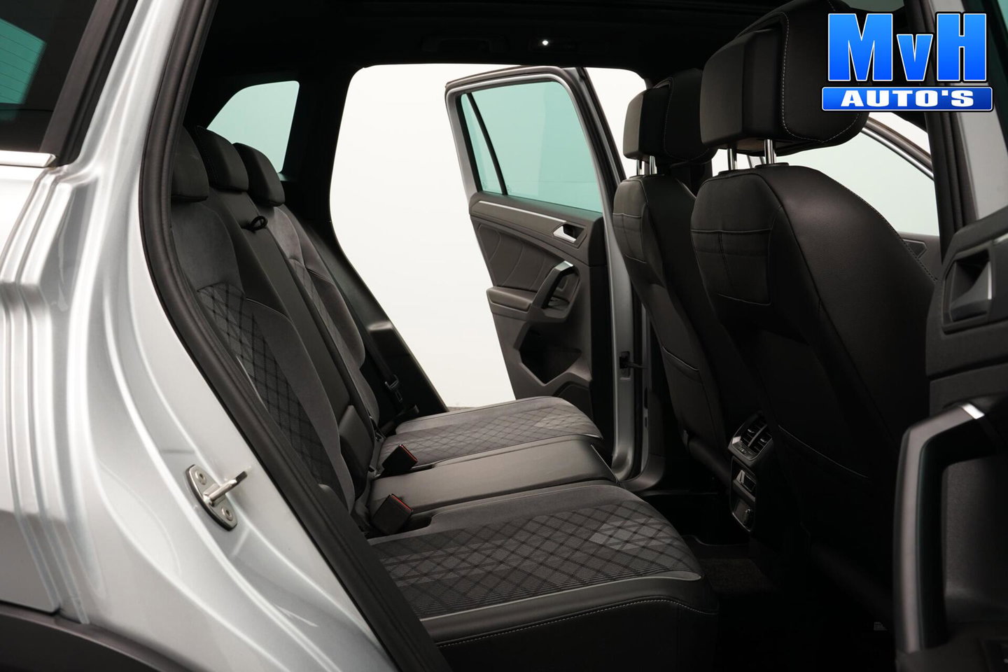 Volkswagen Tiguan 1.4 TSI PHEV R-Line Business+|PANO|IQ-LIGHT|SOH100%