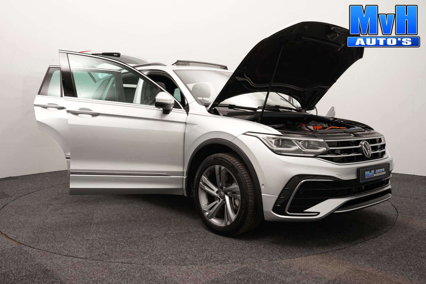 Volkswagen Tiguan 1.4 TSI PHEV R-Line Business+|PANO|IQ-LIGHT|SOH100%