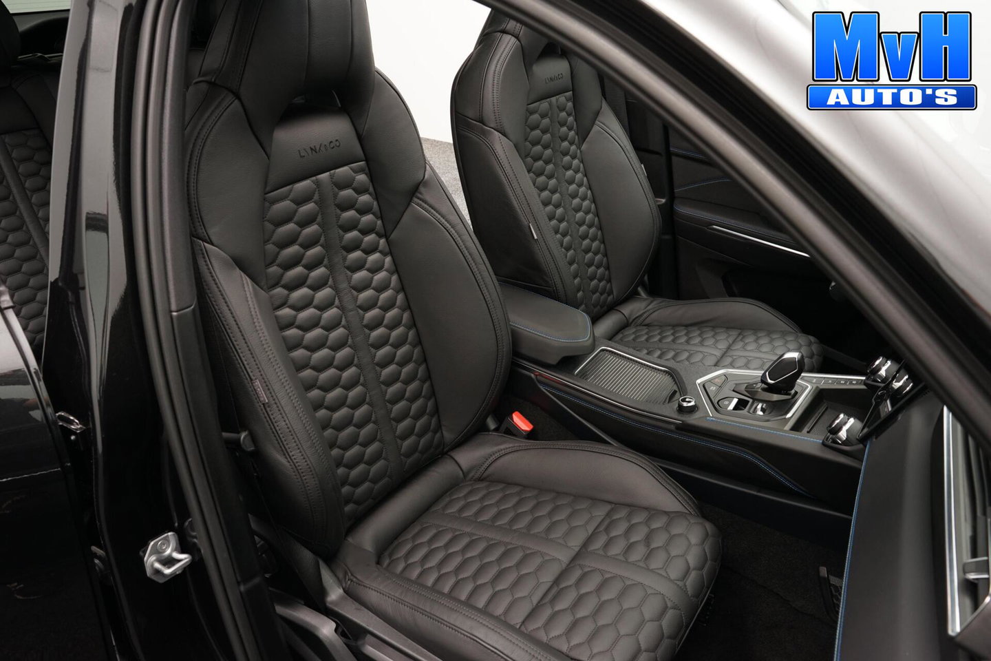 Lynk & Co 01 1.5 PHEV|FULL BLACK XL|ZWARTE.HEMEL|LEER|SOH94%