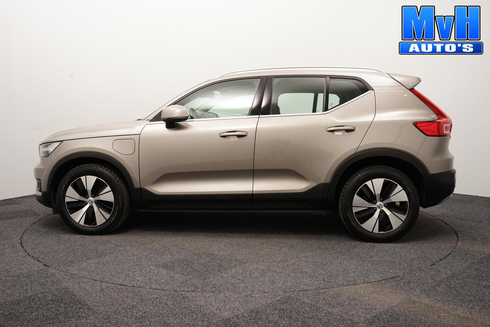 Volvo XC40 1.5 T4 PHEV Inscription Expression|TREKH|LED|NAV