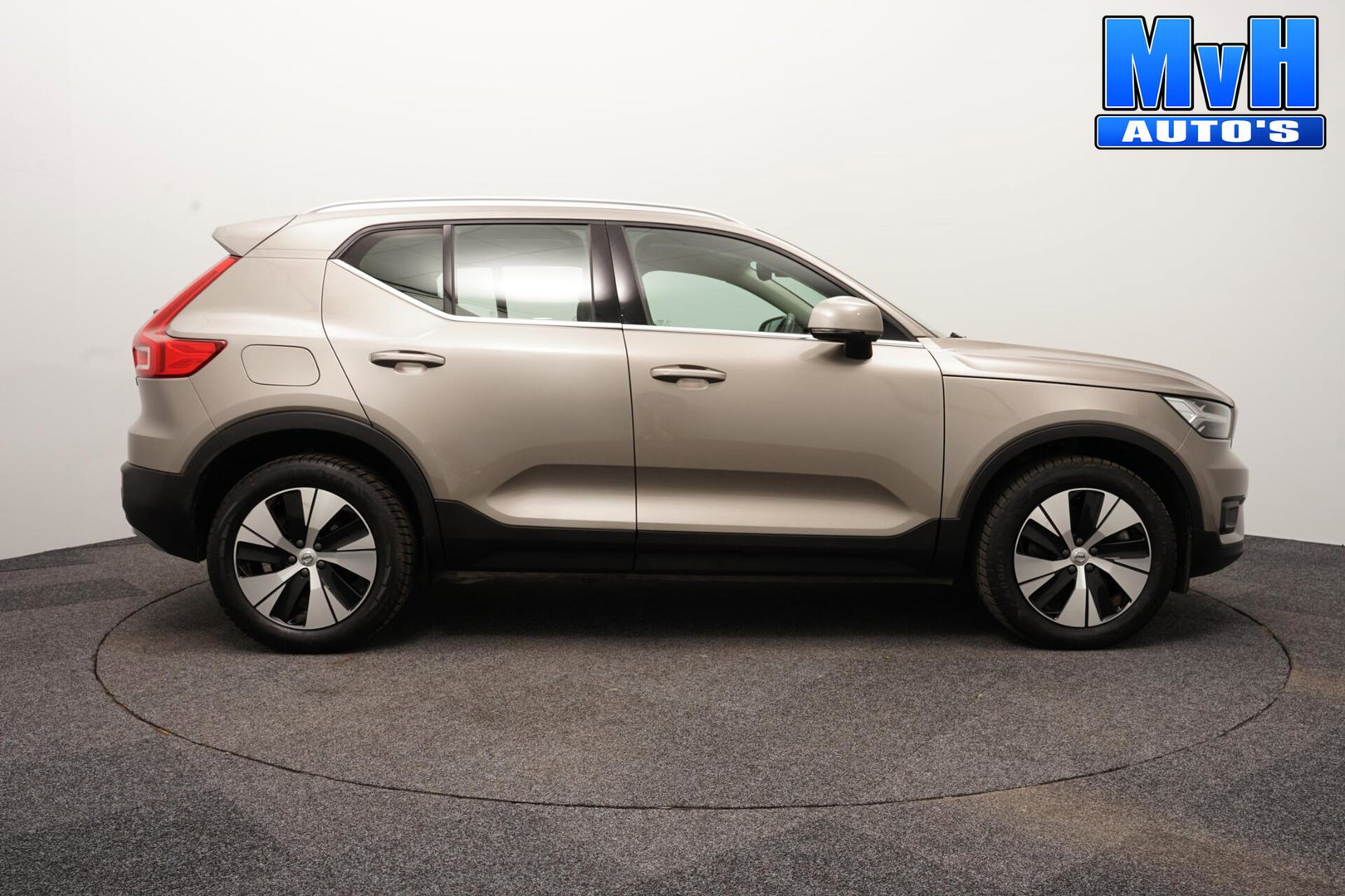Volvo XC40 1.5 T4 PHEV Inscription Expression|TREKH|LED|NAV