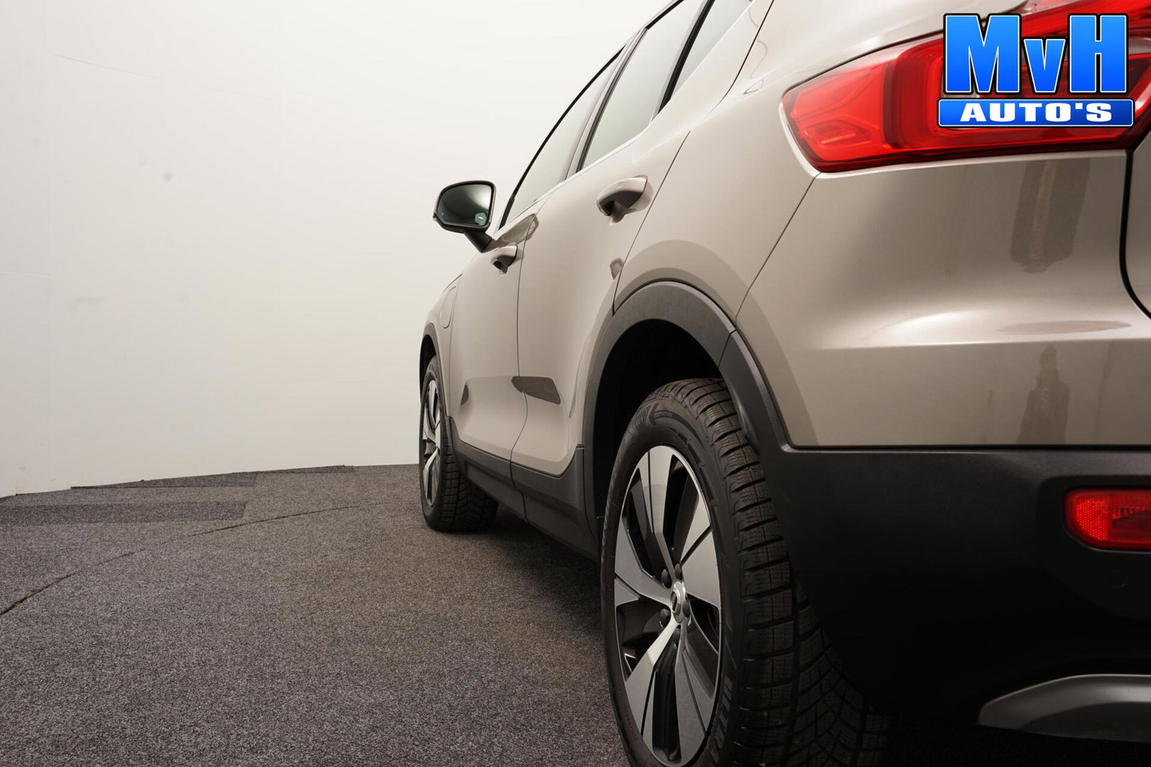 Volvo XC40 1.5 T4 PHEV Inscription Expression|TREKH|LED|NAV
