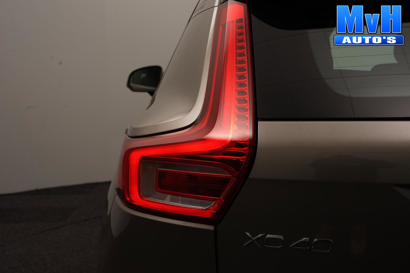 Volvo XC40 1.5 T4 PHEV Inscription Expression|TREKH|LED|NAV