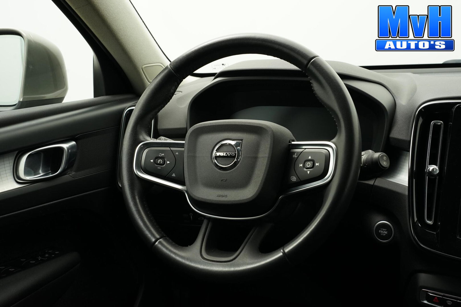 Volvo XC40 1.5 T4 PHEV Inscription Expression|TREKH|LED|NAV