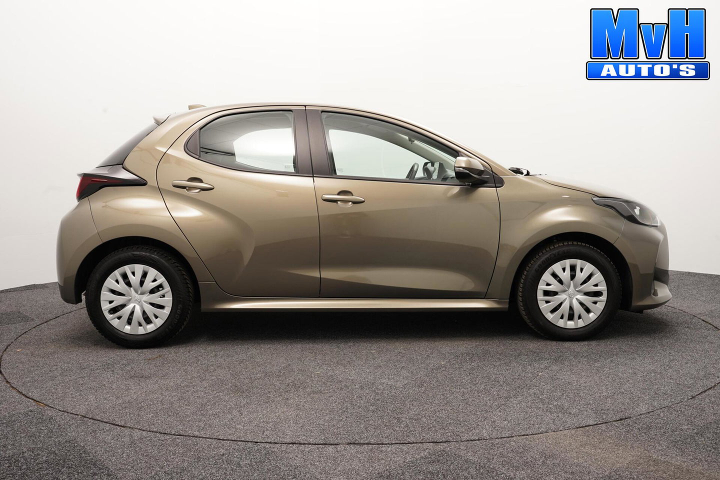 Toyota Yaris 1.5 VVT-i Active|CAMERA|ADAP.CRUISE|CARPLAY|NAP