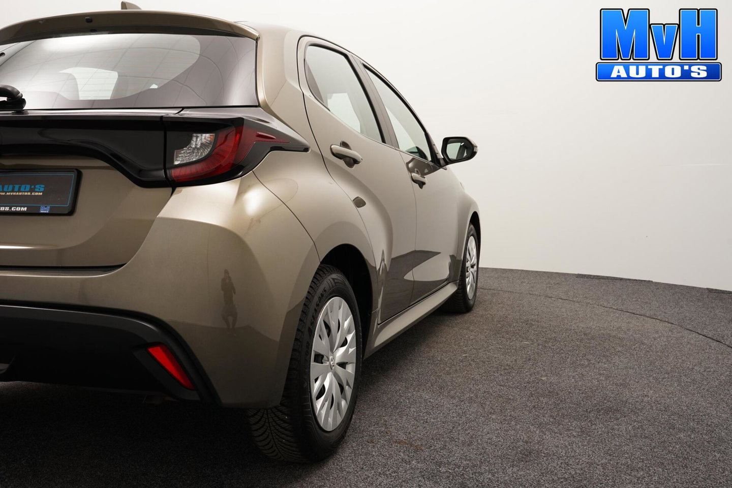 Toyota Yaris 1.5 VVT-i Active|CAMERA|ADAP.CRUISE|CARPLAY|NAP